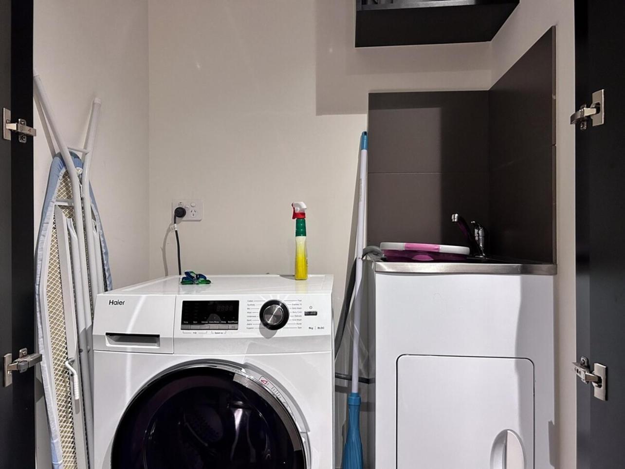 Relaxed 1Br1Ba City View Apt Wifi In Cbd Melbourne Dış mekan fotoğraf